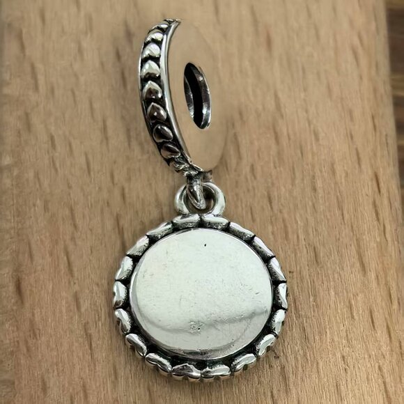 Pandora Madrid Spain Colgante Puerta de Alcalá Madrid Charm, S925 Silver - Picture 2 of 4